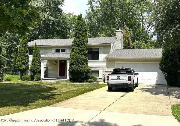 502 Gainsborough Drive, East Lansing, MI 48823