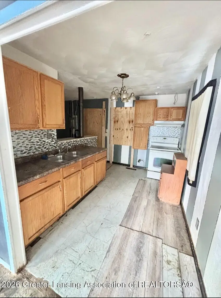 1230 Glenn Street, Lansing, MI 48915 - Image #3