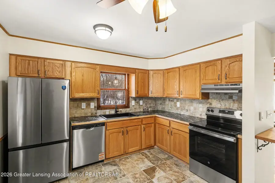 300 Maple Street, Leslie, MI 49251 - Image #3