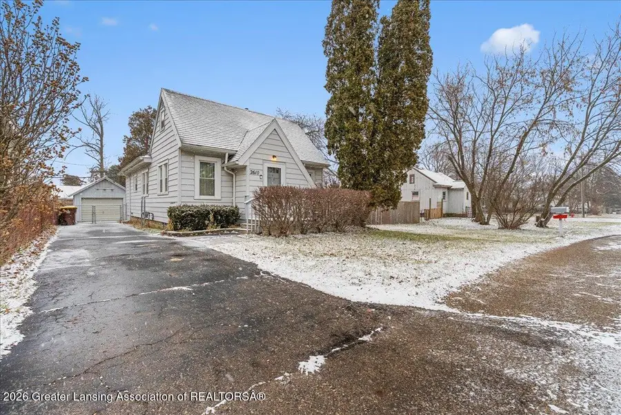 2610 W Washtenaw Street, Lansing, MI 48917 - #2