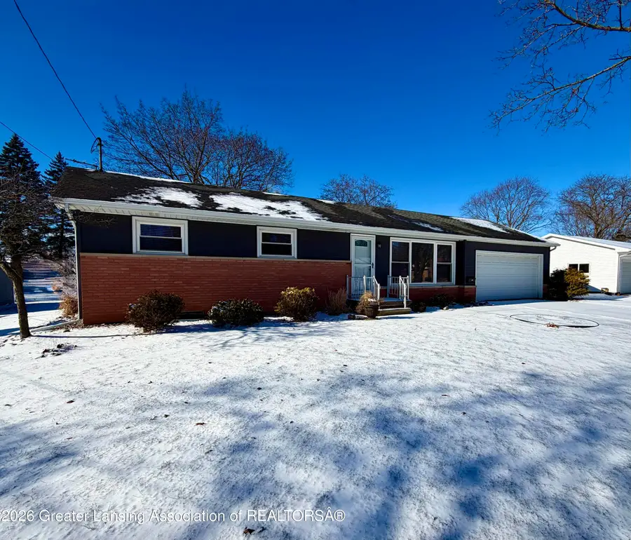 510 S Baker Street, Saint Johns, MI 48879 - Image #2