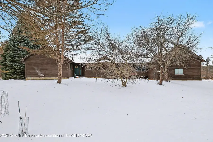 610 Barry Road, Haslett, MI 48840 - Image #2