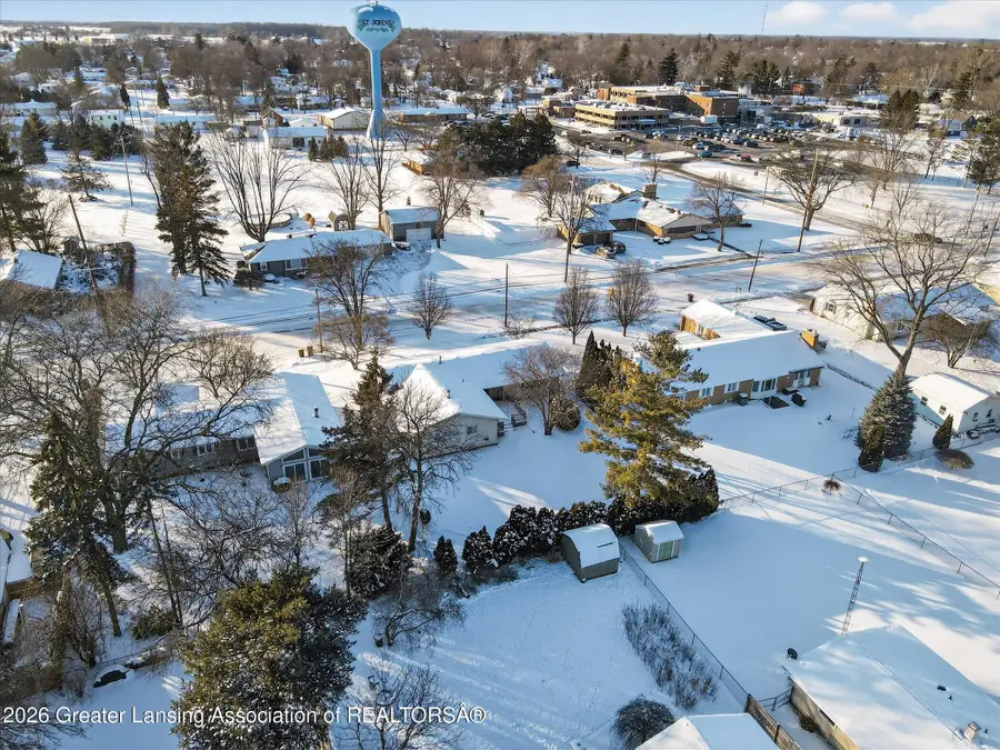 1005 S Swegles Street, Saint Johns, MI 48879 - Image #2