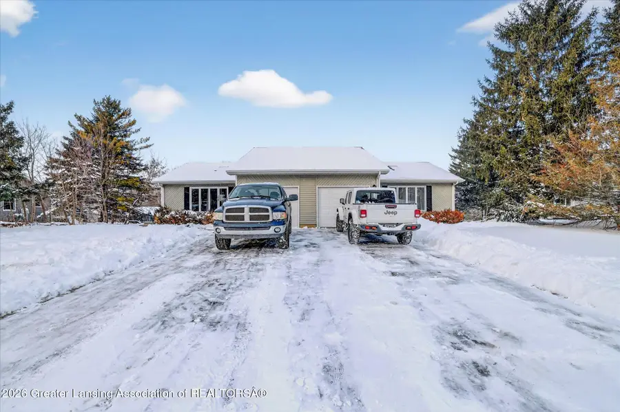 3412-3414 Parkwood Drive, Dewitt, MI 48820 - #3