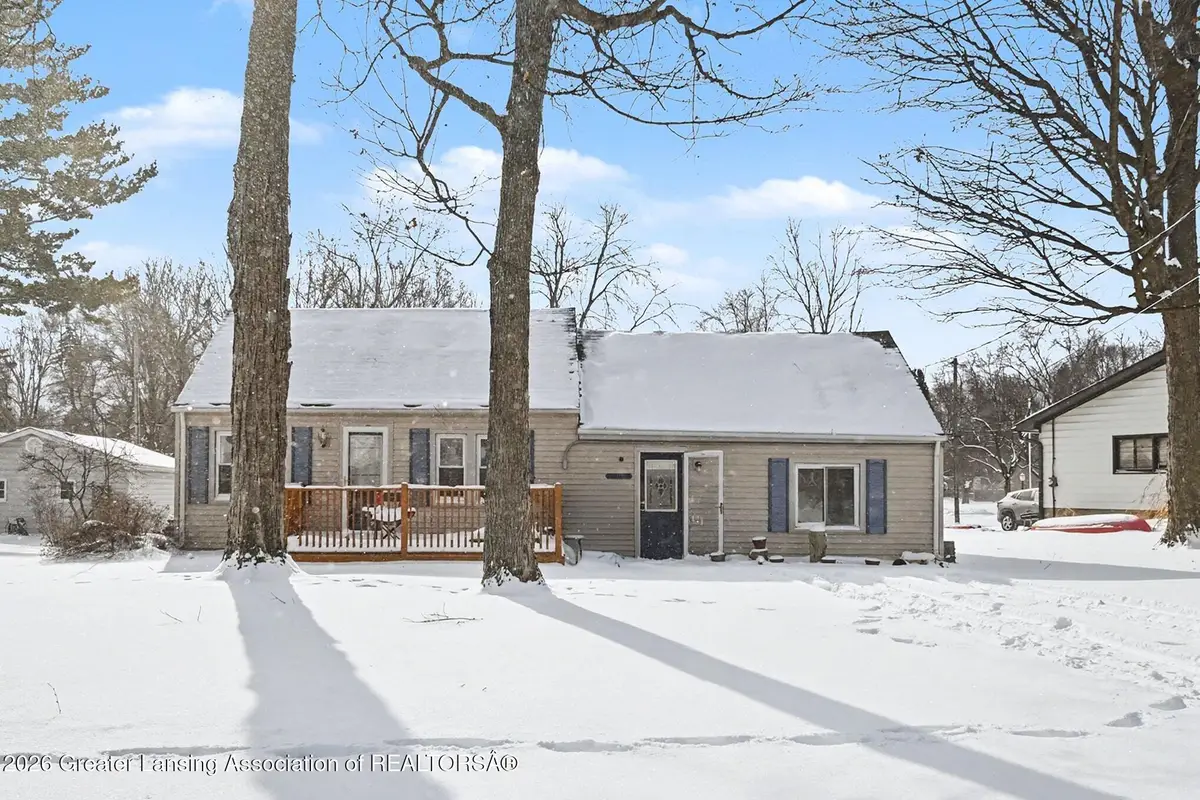221 W Everettdale Avenue, Lansing, MI 48910 - Image #1