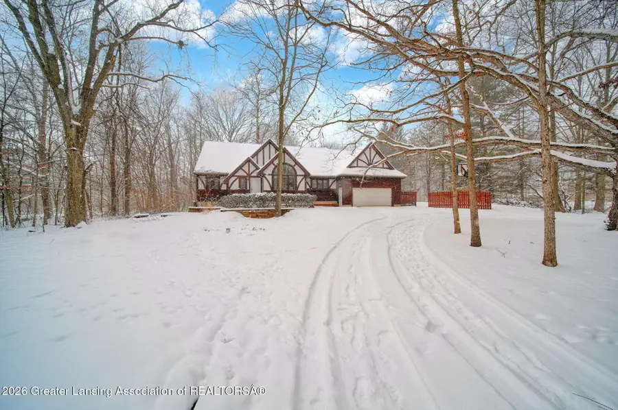 9265 N Royston Road, Grand Ledge, MI 48837 - Image #2