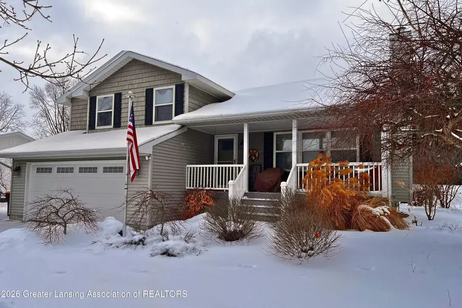 106 W Oak Street, Saint Johns, MI 48879 - #2