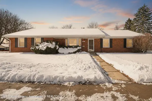 2201 Post Oak Lane, Lansing, MI 48912