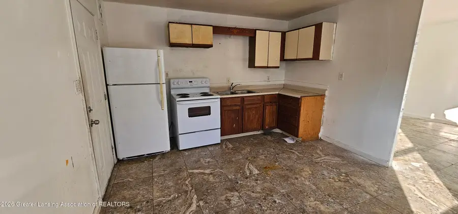 901 Clayton Street, Lansing, MI 48915 - #2