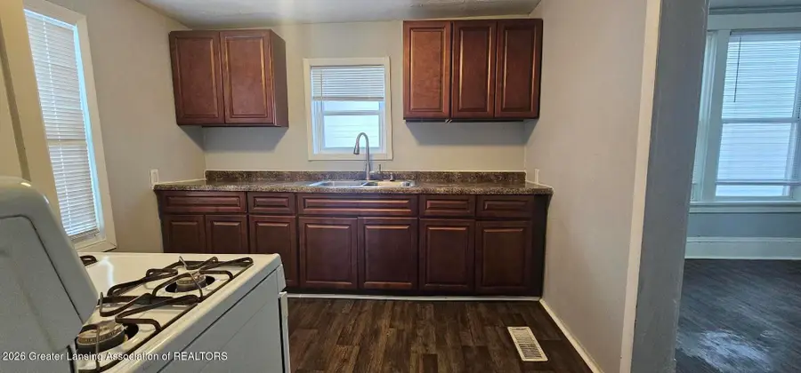 921 N Sycamore Street, Lansing, MI 48906 - #3