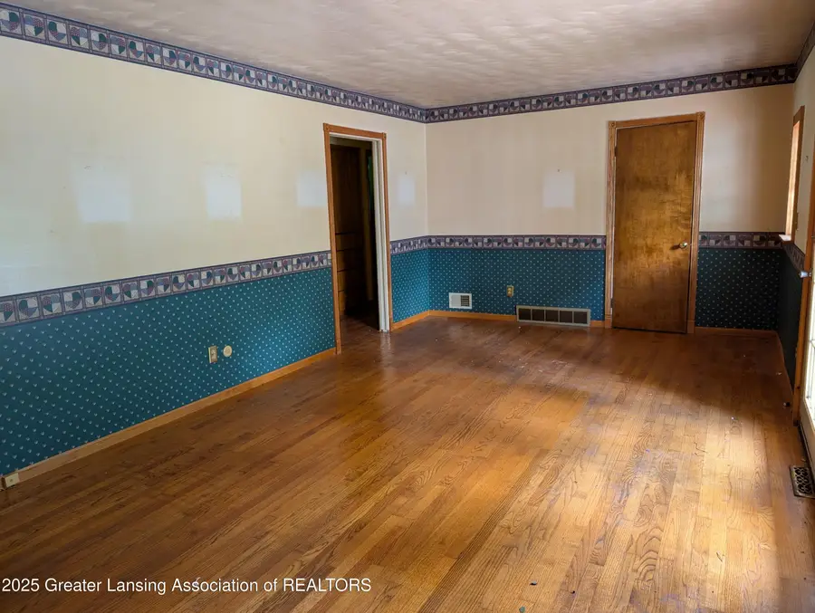 8876 E State Road, Haslett, MI 48840 - #3