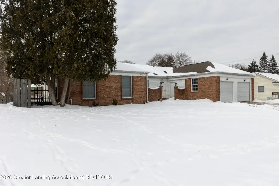 2710 Stoneleigh Drive, Lansing, MI 48910 - #2