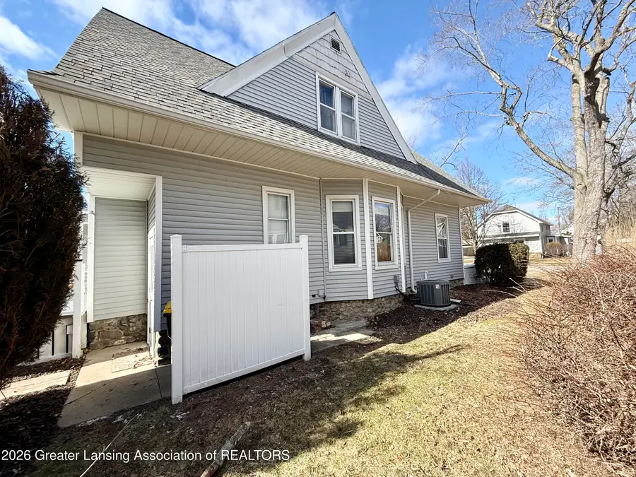 207 W End Street, Alma, MI 48801 - #3