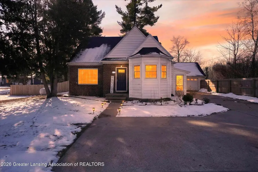 2540 E Round Lake Road, Dewitt, MI 48820 - #3