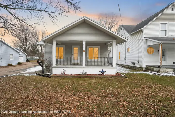 715 S Cochran Avenue, Charlotte, MI 48813