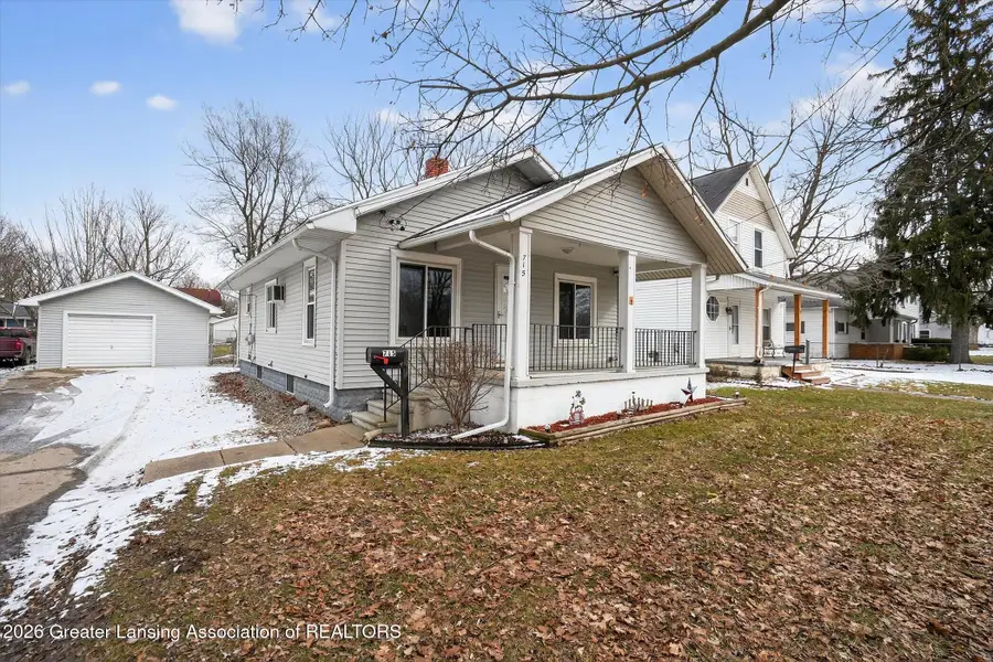 715 S Cochran Avenue, Charlotte, MI 48813 - #2