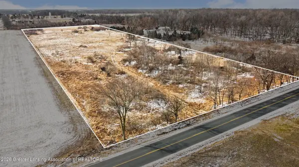 3511 W Maple Rapids Road, St. Johns, MI 48879