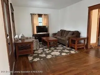 339 W Jefferson Street, Grand Ledge, MI 48837 - #2