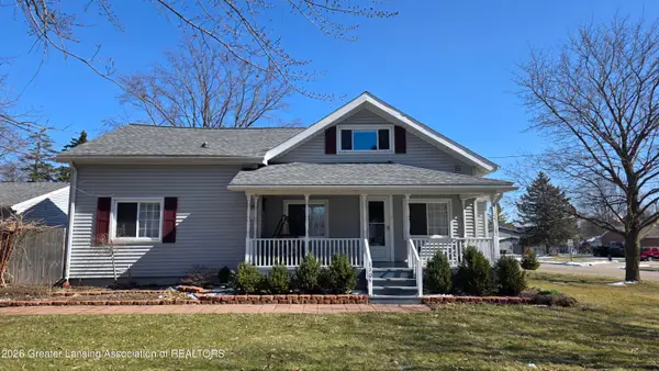 1105 S Swegles Street, St. Johns, MI 48879