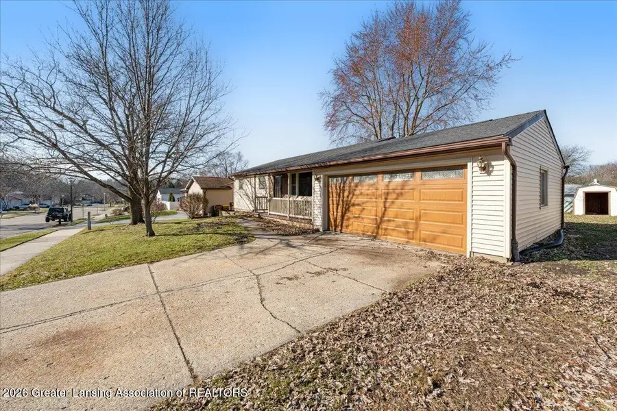 111 Bouck Avenue, Grand Ledge, MI 48837 - #2