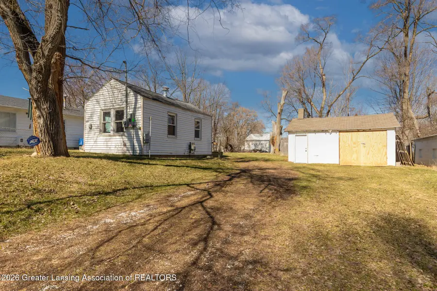 826 R G Curtiss Avenue, Lansing, MI 48911 - #2