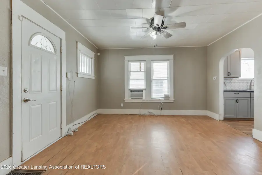 1704 Massachusetts Avenue, Lansing, MI 48906 - #2