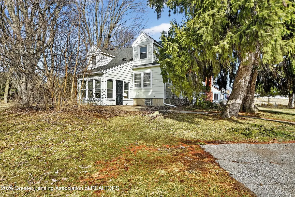 2961 S Waverly Highway, Lansing, MI 48911 - #1