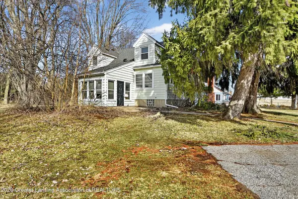 2961 S Waverly Highway, Lansing, MI 48911