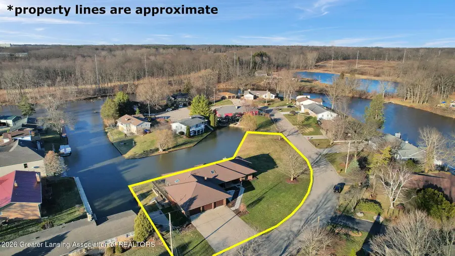 10289 Lafayette Lane, Dimondale, MI 48821 - #2