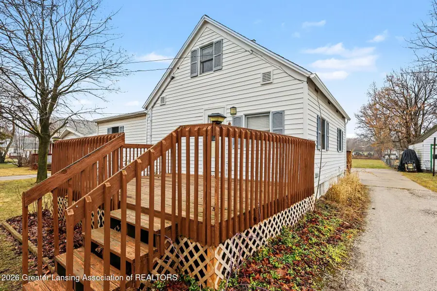 6817 S Washington Avenue, Lansing, MI 48911 - #2