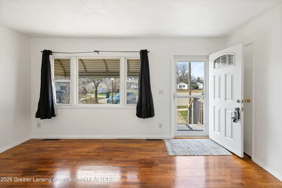 5009 Kessler Drive, Lansing, MI 48910 - #3