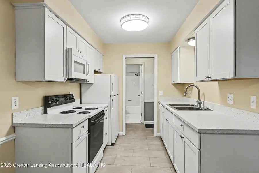 6160 Innkeepers Court #55, East Lansing, MI 48823 - #3