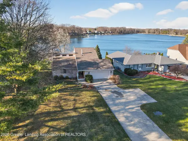 1226 S Geneva Drive, DeWitt, MI 48820