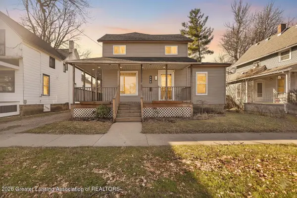 111 W Steel Street, St. Johns, MI 48879