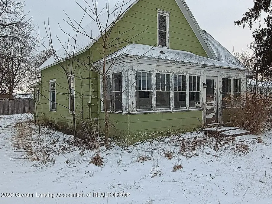 915 May Street, Owosso, MI 48867 - #3