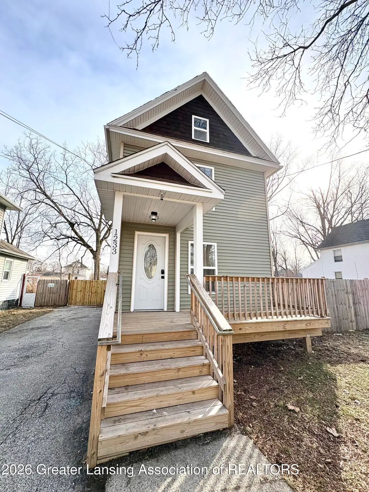 1233 W Michigan Avenue, Lansing, MI 48915 - #1