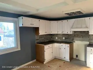 323 S Brady Street, Corunna, MI 48817 - #2