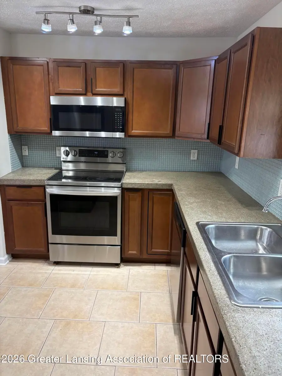 319 Howe Street, Lansing, MI 48915 - #2