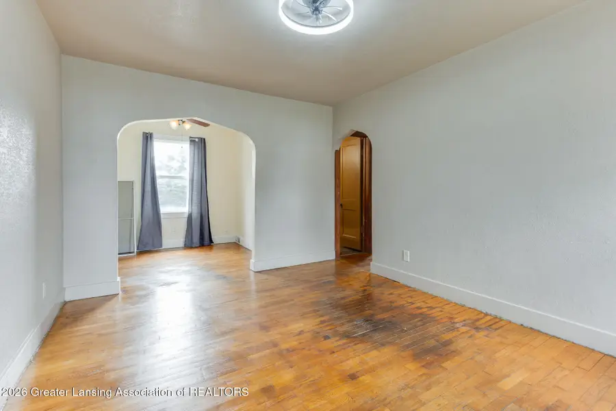823 Loa Street, Lansing, MI 48910 - #3