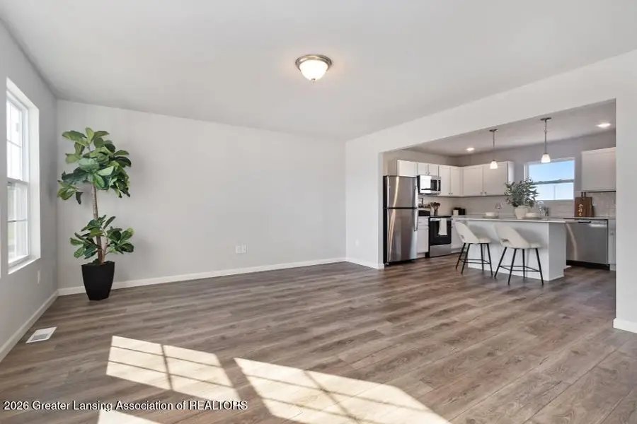 707 W Windward Way, Perry, MI 48872 - #3