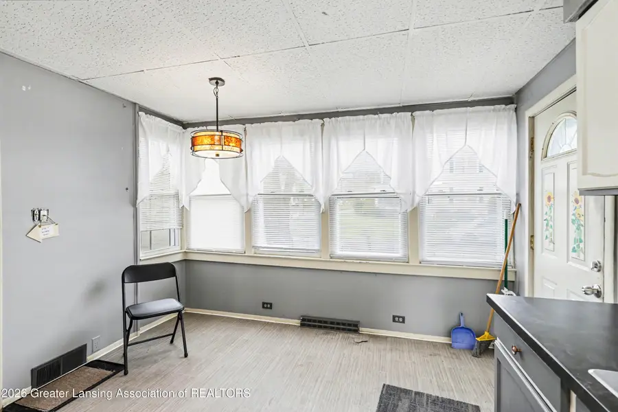 814 Wildwood Avenue, Jackson, MI 49202 - #3