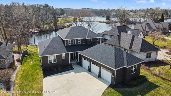 4125 Harbour Cove, Lansing, MI 48911