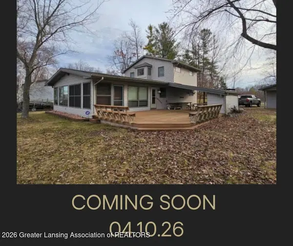 9471 Peninsula Drive, Mecosta, MI 49332