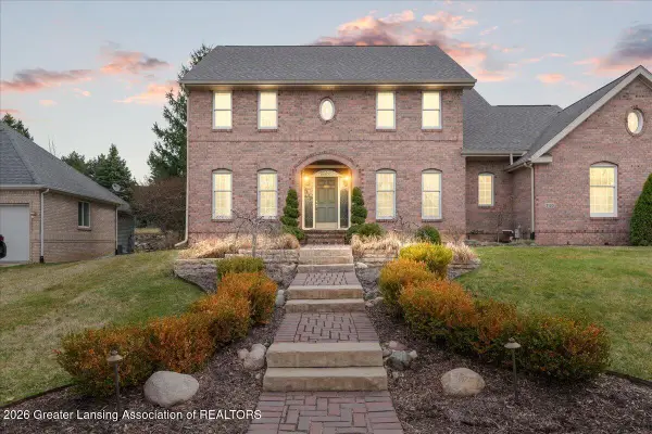 2120 Walmar Drive, Lansing, MI 48917