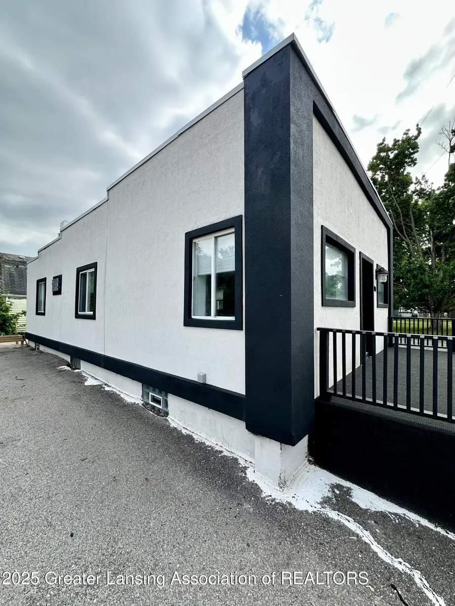 600 E Cavanaugh Road, Lansing, MI 48910 - #2