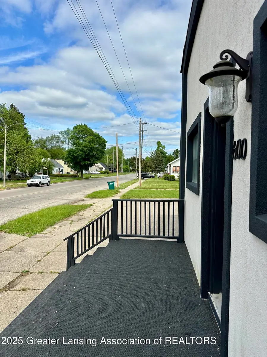 600 E Cavanaugh Road, Lansing, MI 48910 - #3