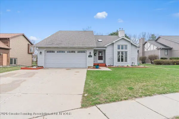 1156 Wolf Run Drive, Lansing, MI 48917