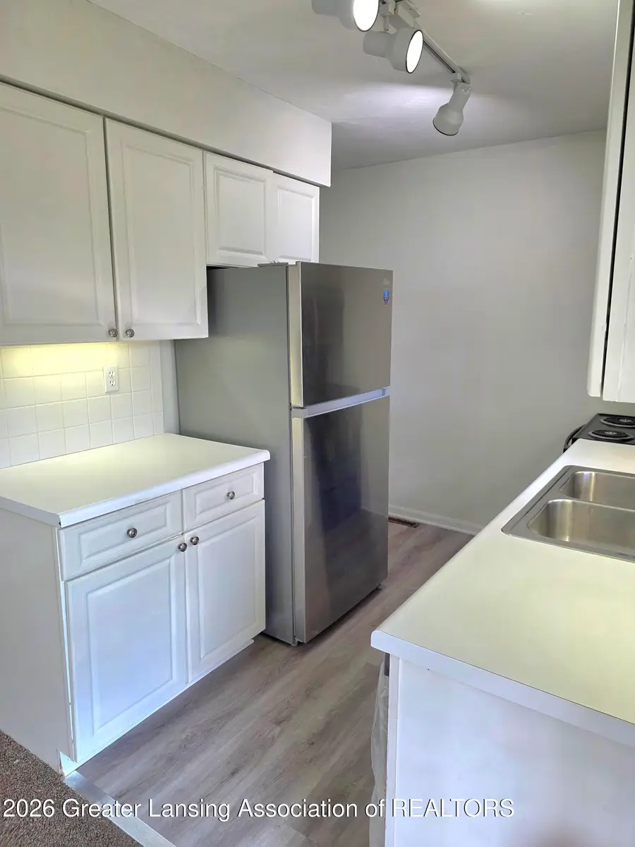 6257 Beechfield Drive, Lansing, MI 48911 - #3