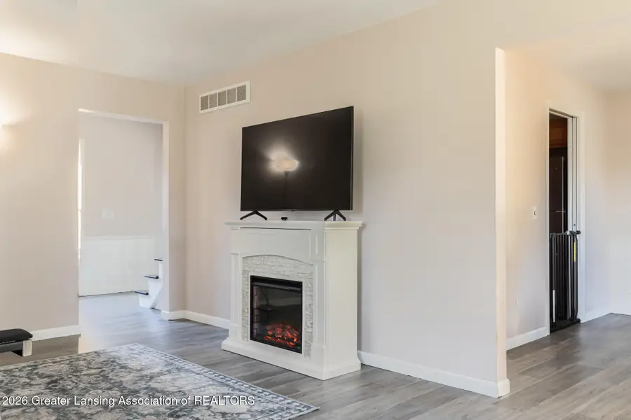 1426 Roxburgh Avenue, East Lansing, MI 48823 - #3