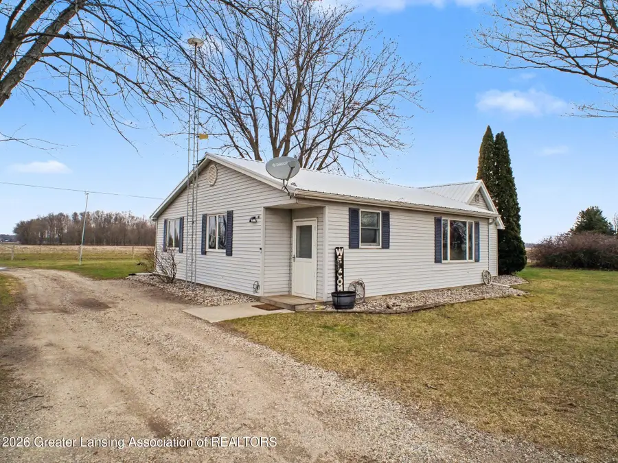 6596 W Washington Road, Ithaca, MI 48847 - #3